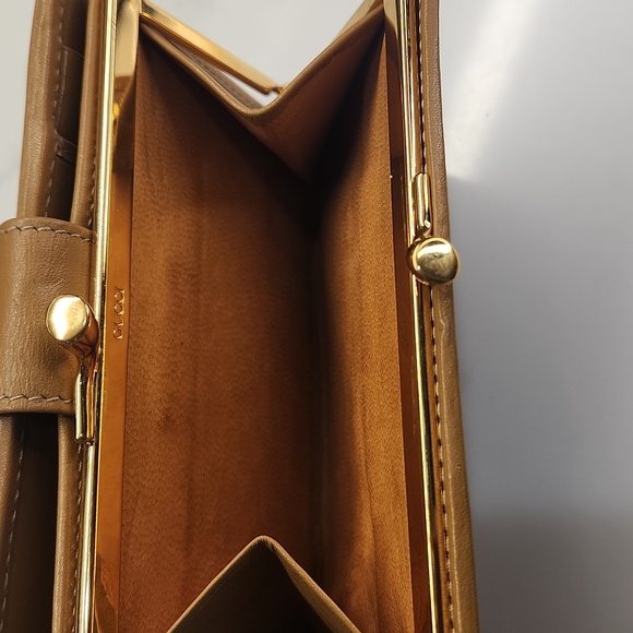 Gucci Vintage Kisslock Wallet EUC, COA - Picture 7 of 14